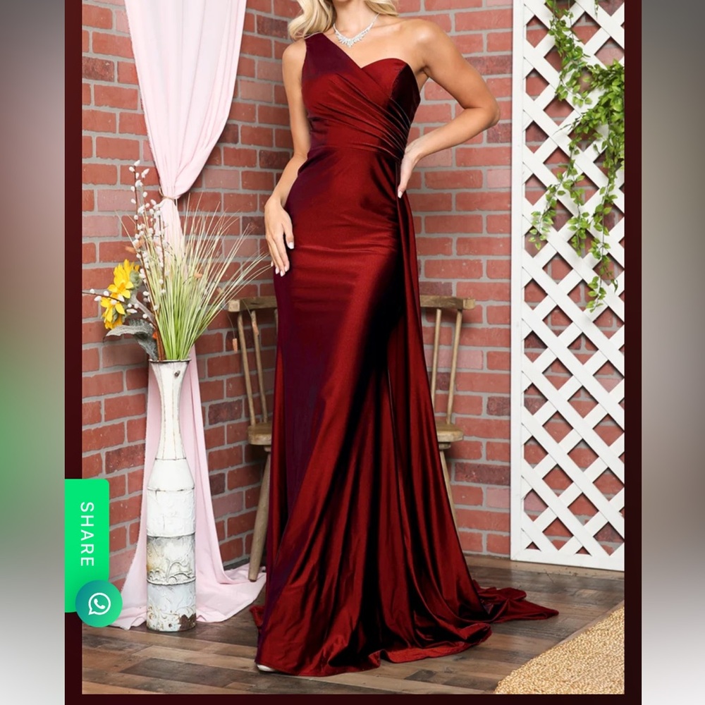 One-Shoulder Burgundy Satin Evening Dress